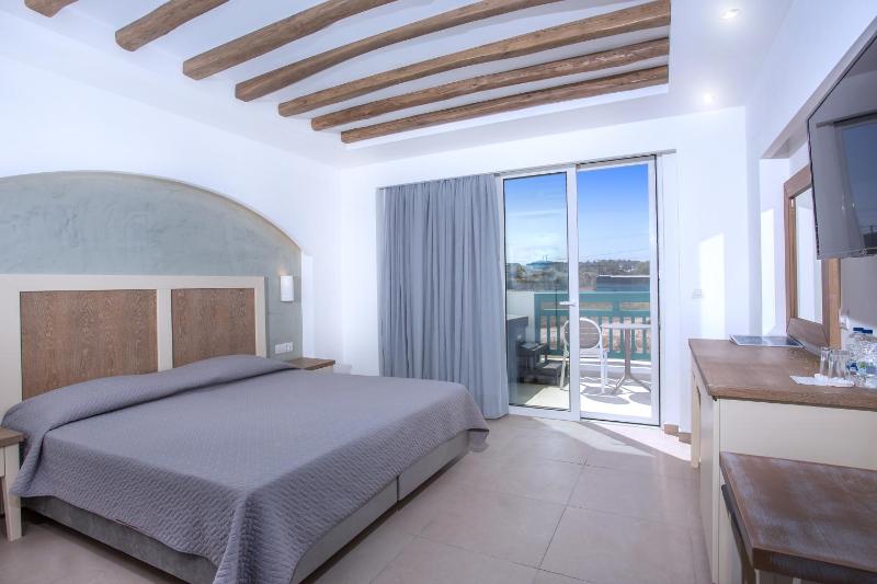 Deluxe Double Room with Whirlpool image 4