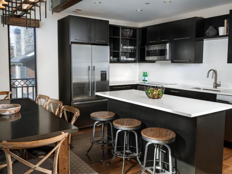 Three-Bedroom Premium Apartment image 1