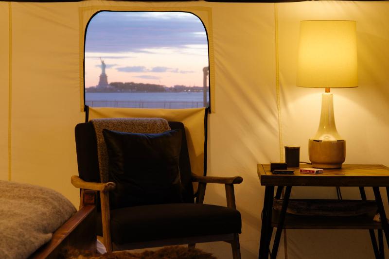Voyager Waterfront King Tent image 1