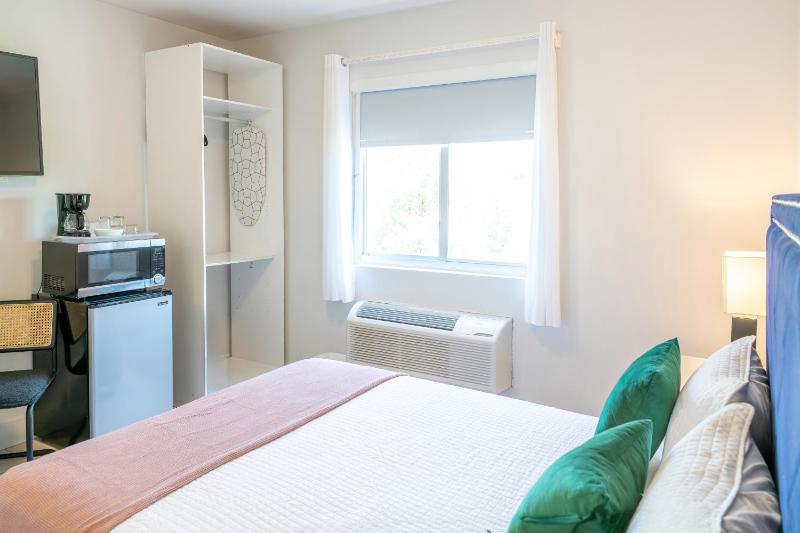 Double Room image 4