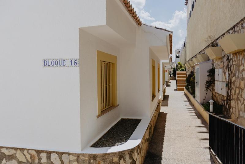 Casa Sunrise - Deluxe house with rooftop 5 pools and panoramic sea views Calpe - image 11