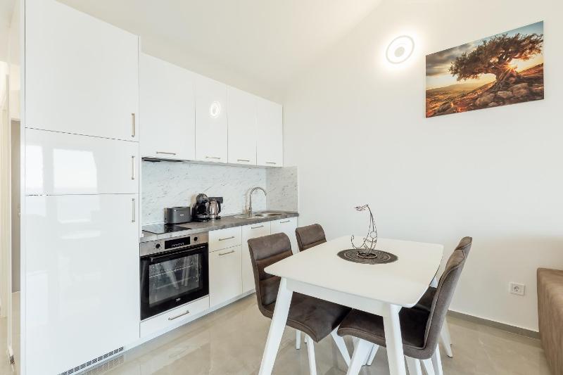 Veslo Sea Blue Apartments - Lustica - image 5