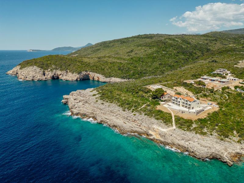 Veslo Sea Blue Apartments - Lustica - image 6