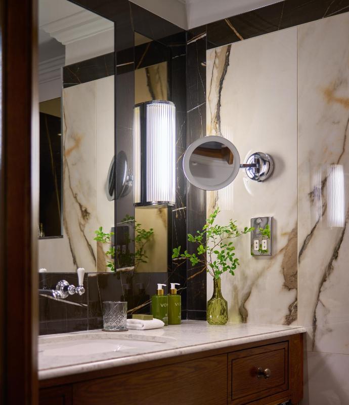 Classic King Guest Bedroom  image 3