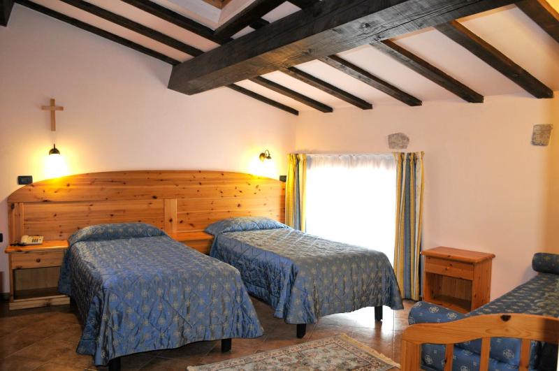 Quadruple Room image 1