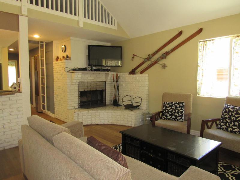 Big B's Den - image 4