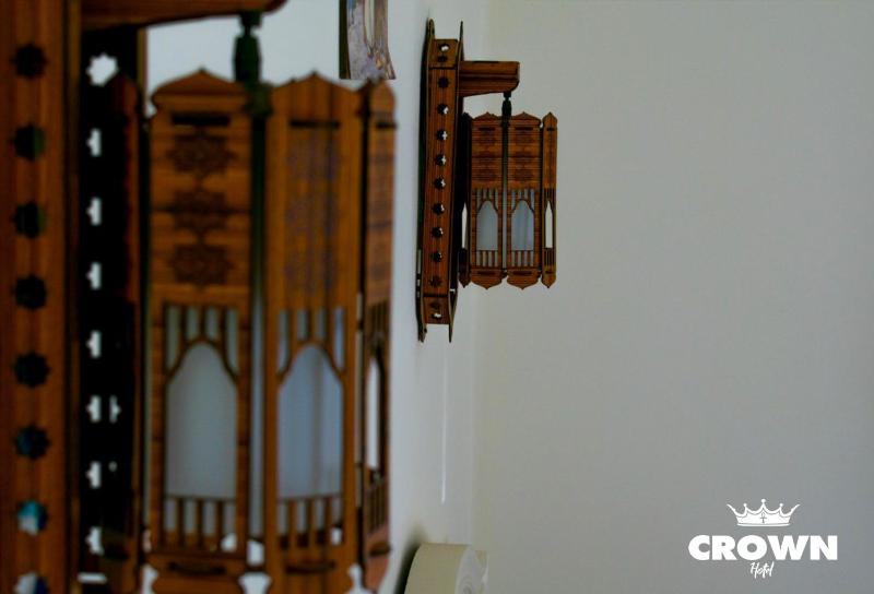 Crown Home - image 15