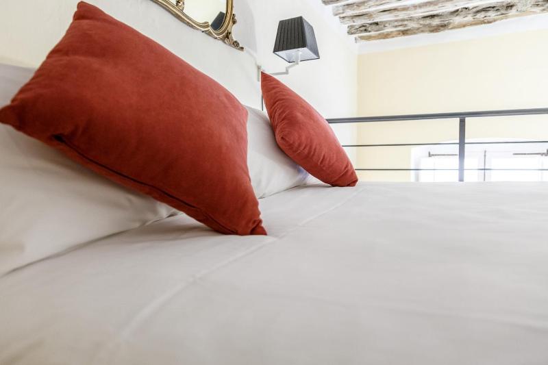 Double or Twin Room - Split Level image 4
