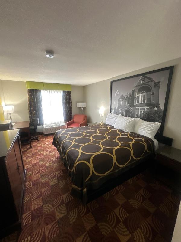 King Room - Non-Smoking image 2