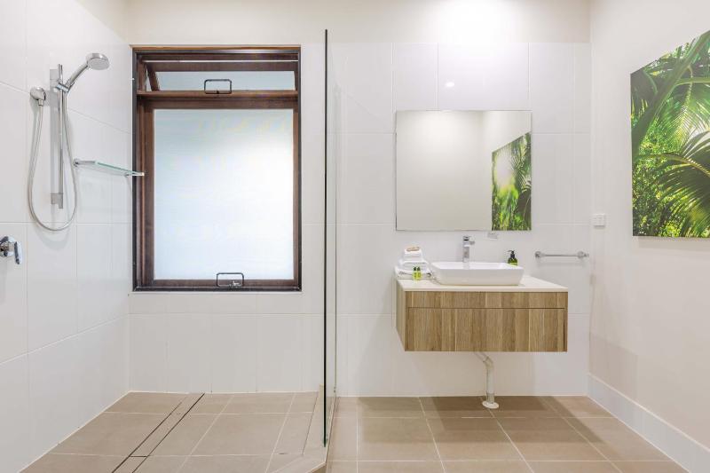 Tropic Villa at 2/42 Garrick Street - image 15