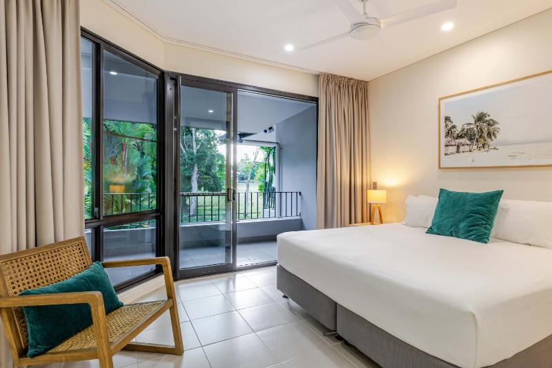 Tropic Villa at 2/42 Garrick Street - image 6