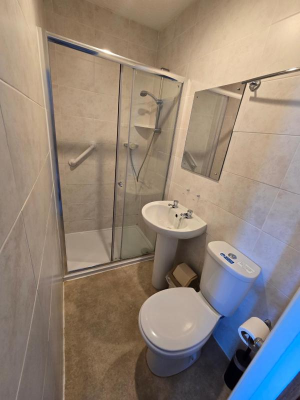 Standard Double or Twin Room image 3