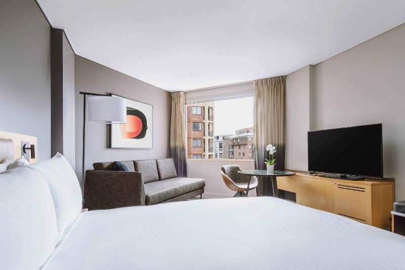 Superior Room with Two Double Beds image 2
