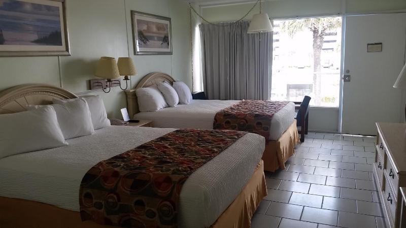 Deluxe Queen Room with Two Queen Beds and Pool View image 2