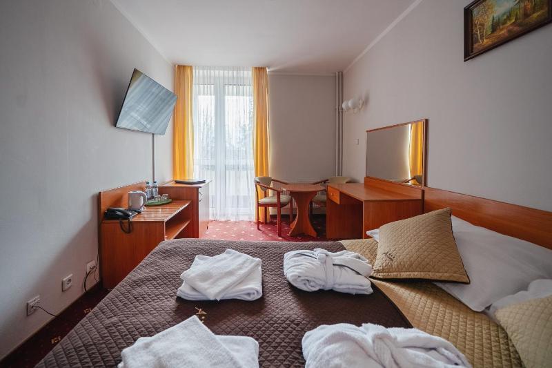 Double Room with Balcony with passage to Zakopane baths image 4