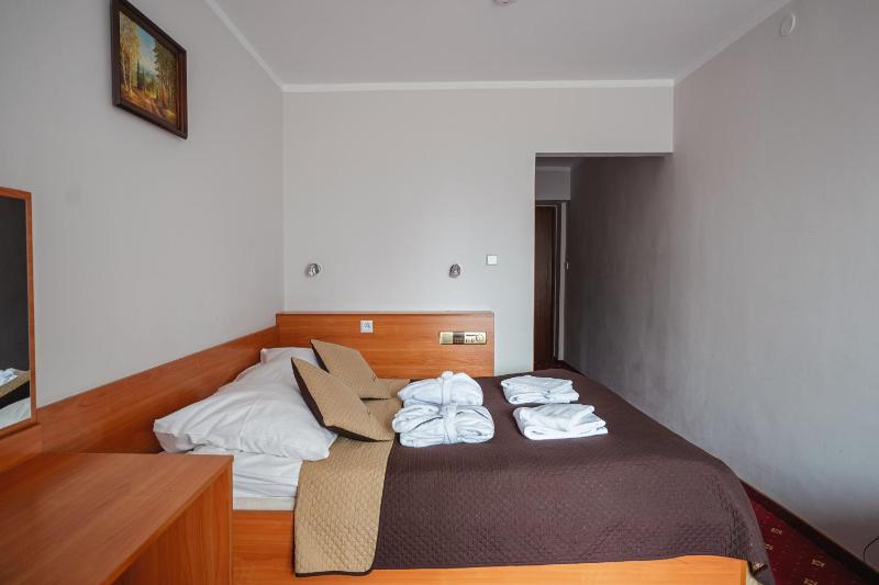 Double Room with Balcony with passage to Zakopane baths image 3