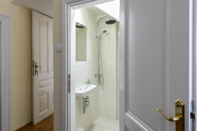 Comfort Triple Room image 4