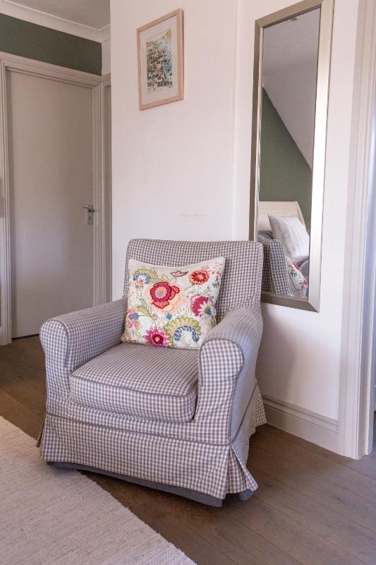 Suite with Garden View image 2