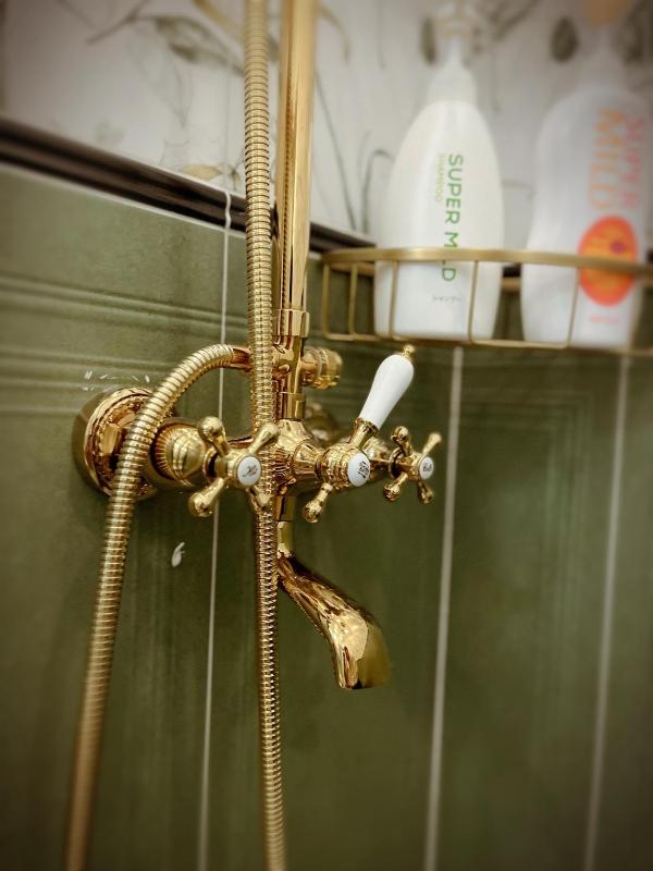 Floris Suites - image 5