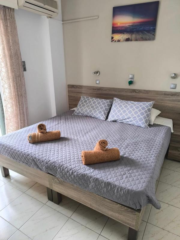 Double or Twin Room with Balcony image 2