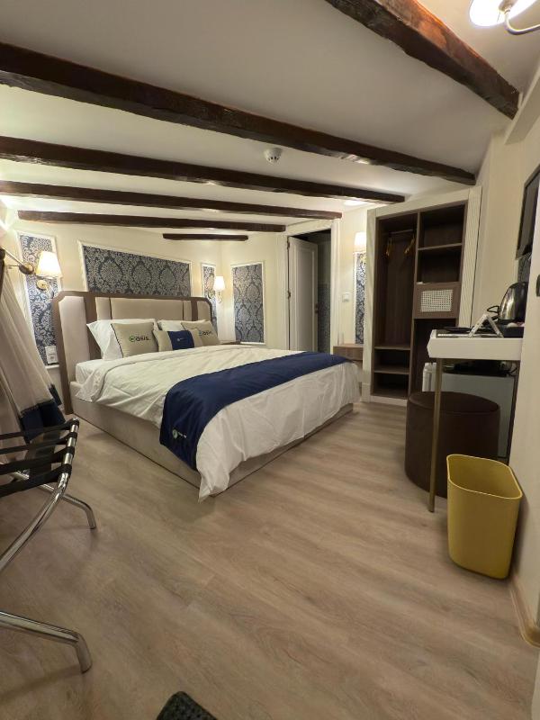 Economy Double Room image 1