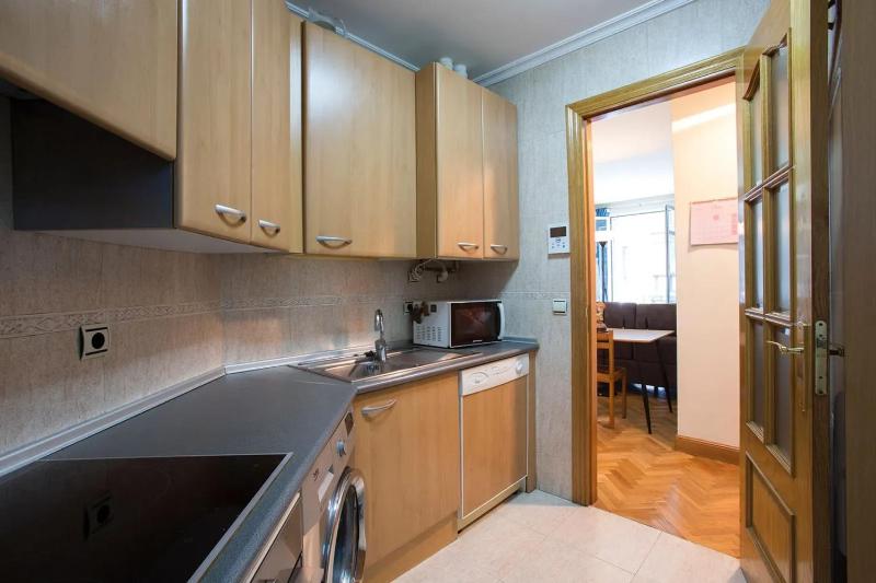 Modern apartment in Donostia 75 m² with jacuzzi. - image 3
