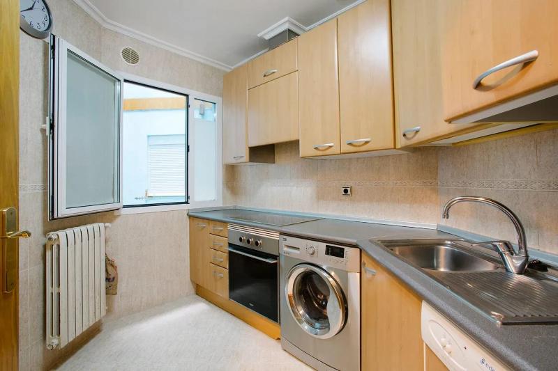 Modern apartment in Donostia 75 m² with jacuzzi. - image 11