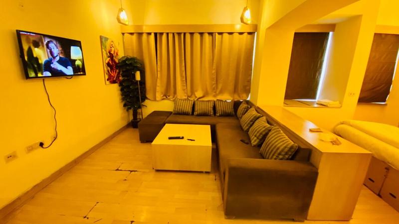 Beautiful entire studio - image 2