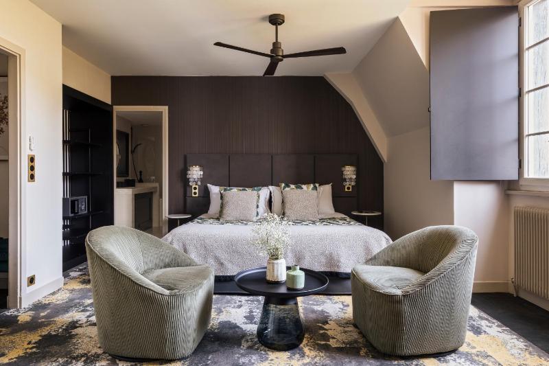 Superior Double or Twin Room image 4