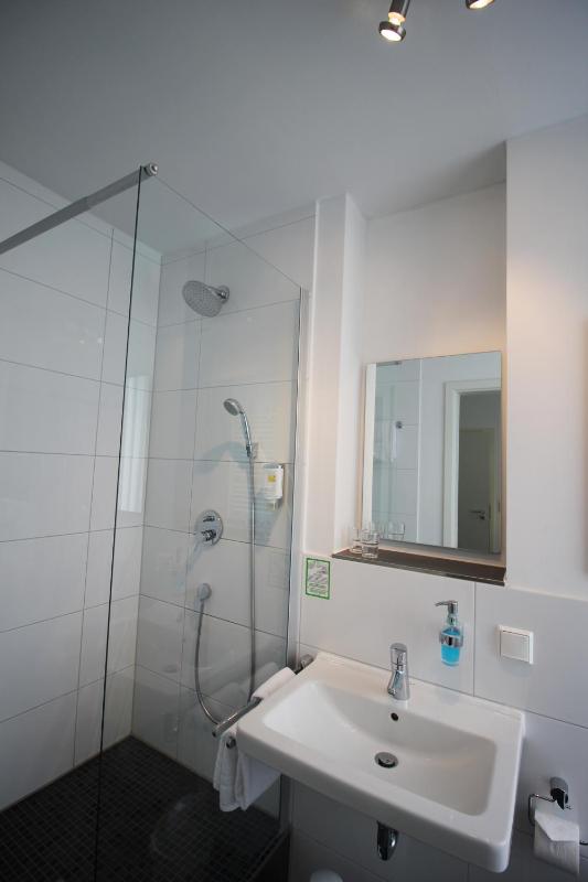 Triple Room image 2