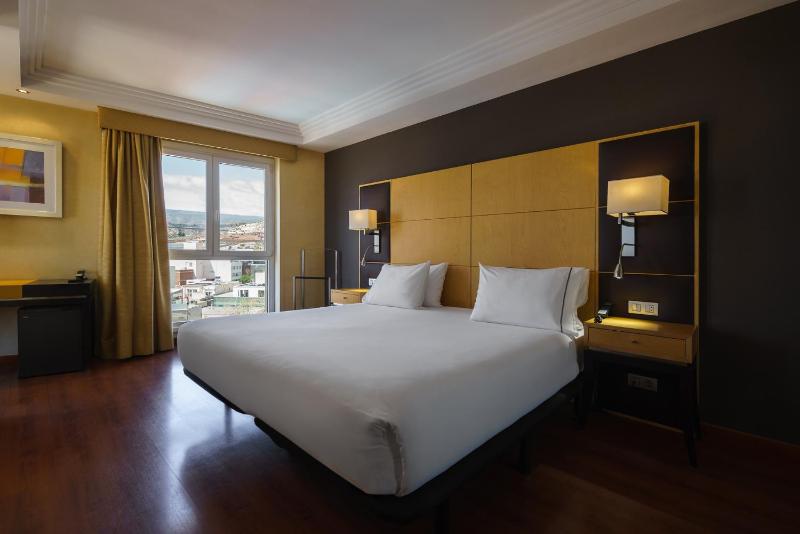 Suite with Solarium image 1