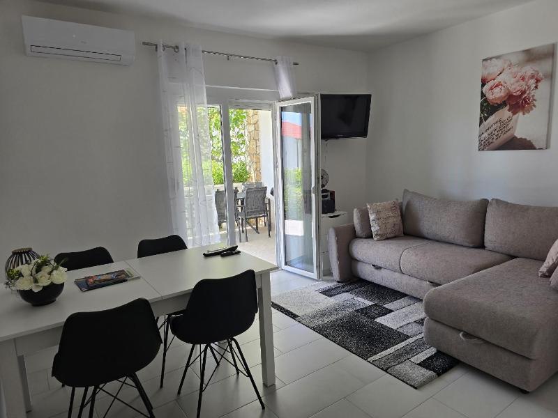 Apartment Benda - image 1
