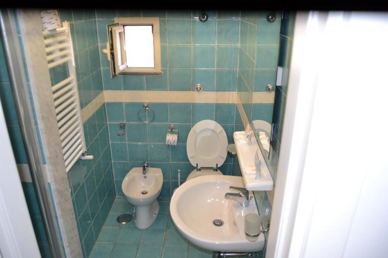 Double or Twin Room with Private Bathroom image 4