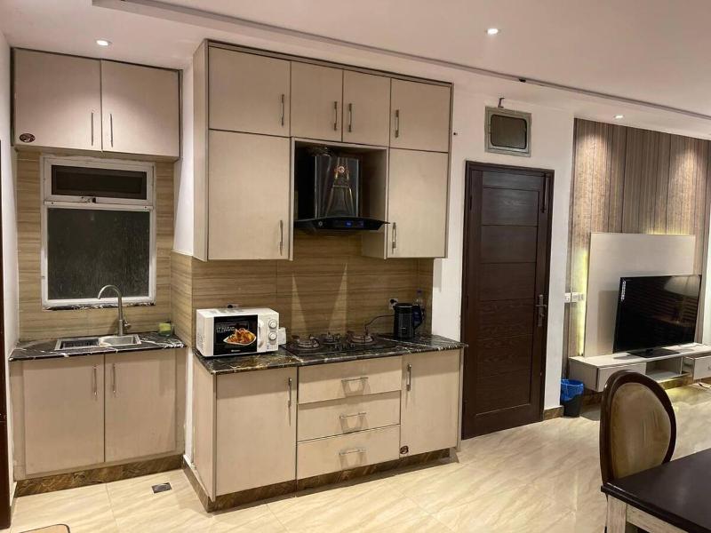 2 BR Suite Central location-Gulberg - image 16
