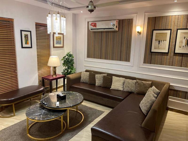 2 BR Suite Central location-Gulberg - image 7