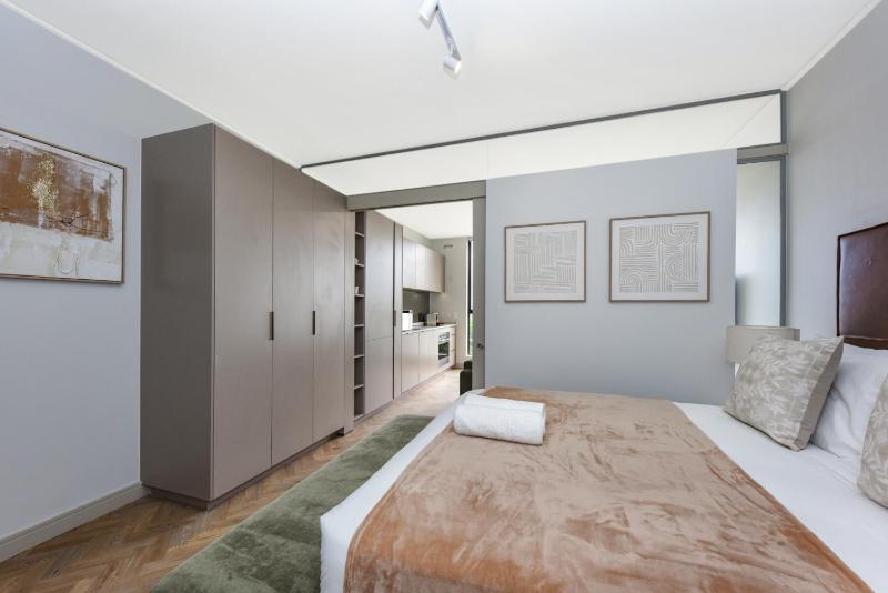 One Rosebank Apartments - image 7