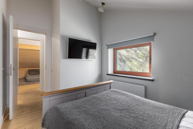 Four-Bedroom House image 4
