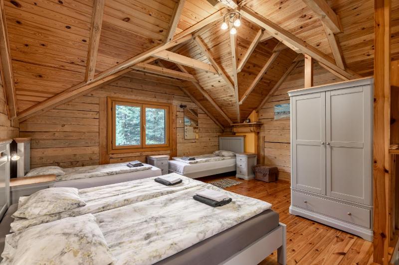 One-Bedroom House image 2