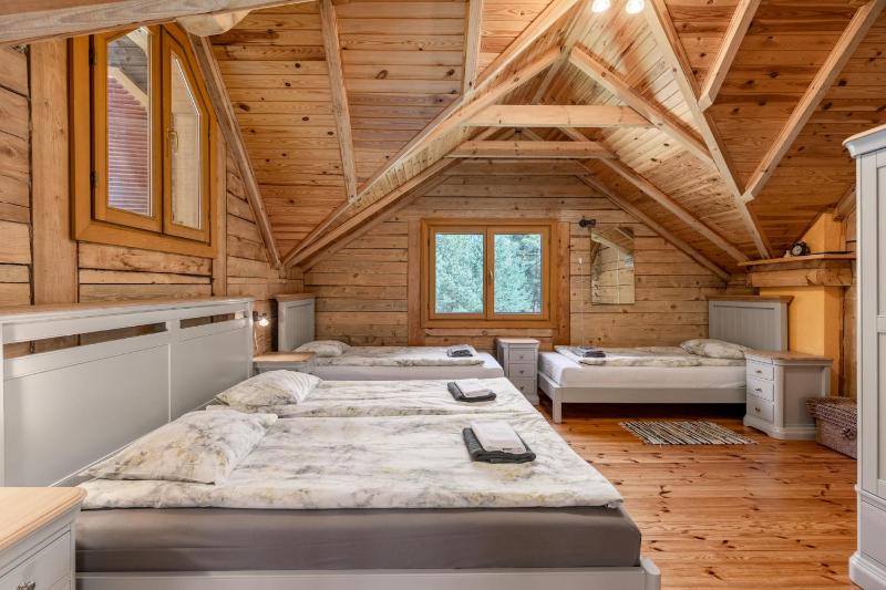 One-Bedroom House image 3