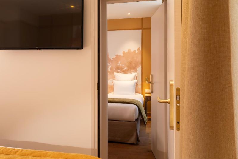 Two Connecting Double Rooms image 2