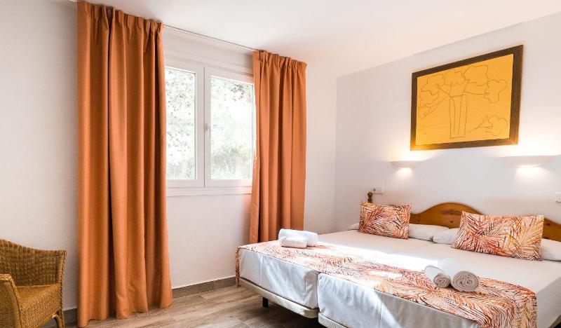 Two-Bedroom Apartment image 4