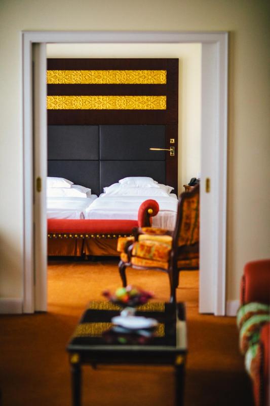 One-Bedroom Suite image 4