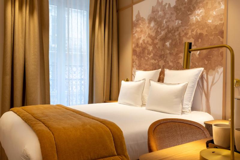 Standard Double Room image 4