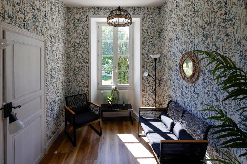Deluxe Family Room image 1