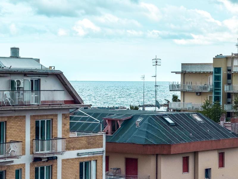 Budapest Apartment Vista Mare Rif A489 - image 1