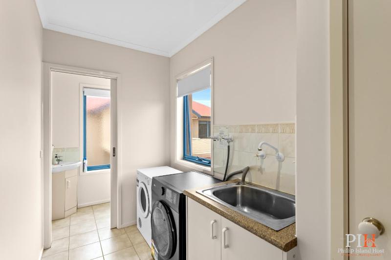 Kavavilla Cowes Close to Beach - image 11