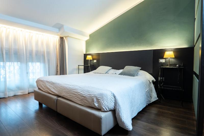 Junior Suite image 1