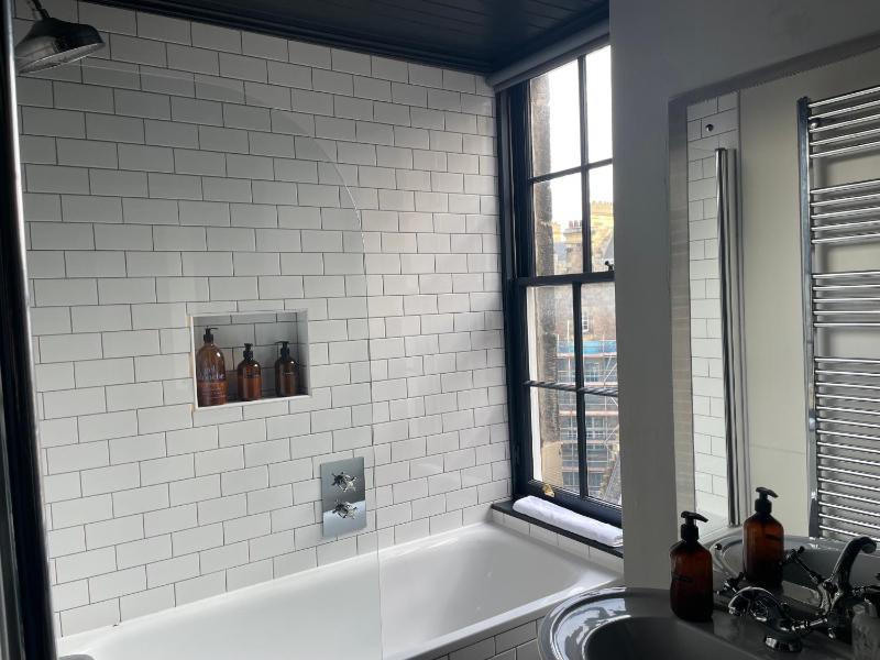 Studio Apartment image 4