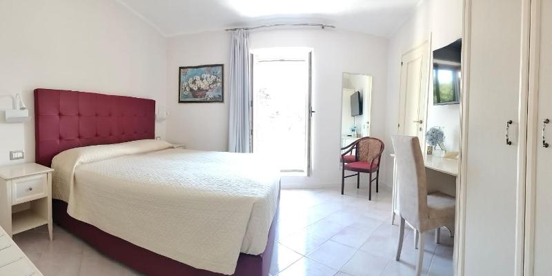 Standard Double Room image 1