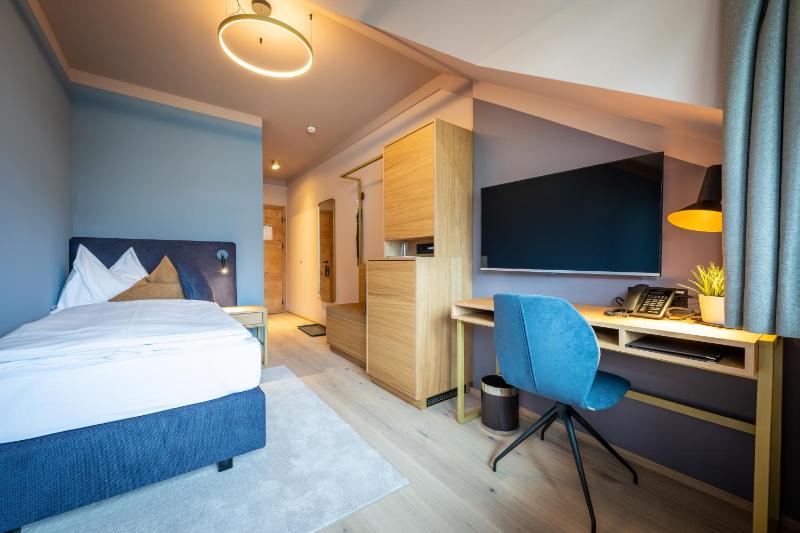 Single Room image 3